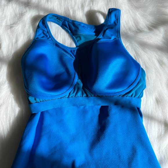 Athleta Blue Racerback Tank Built In Bra Athletic Running Yoga MEDIUM #138396-01 - Picture 9 of 11